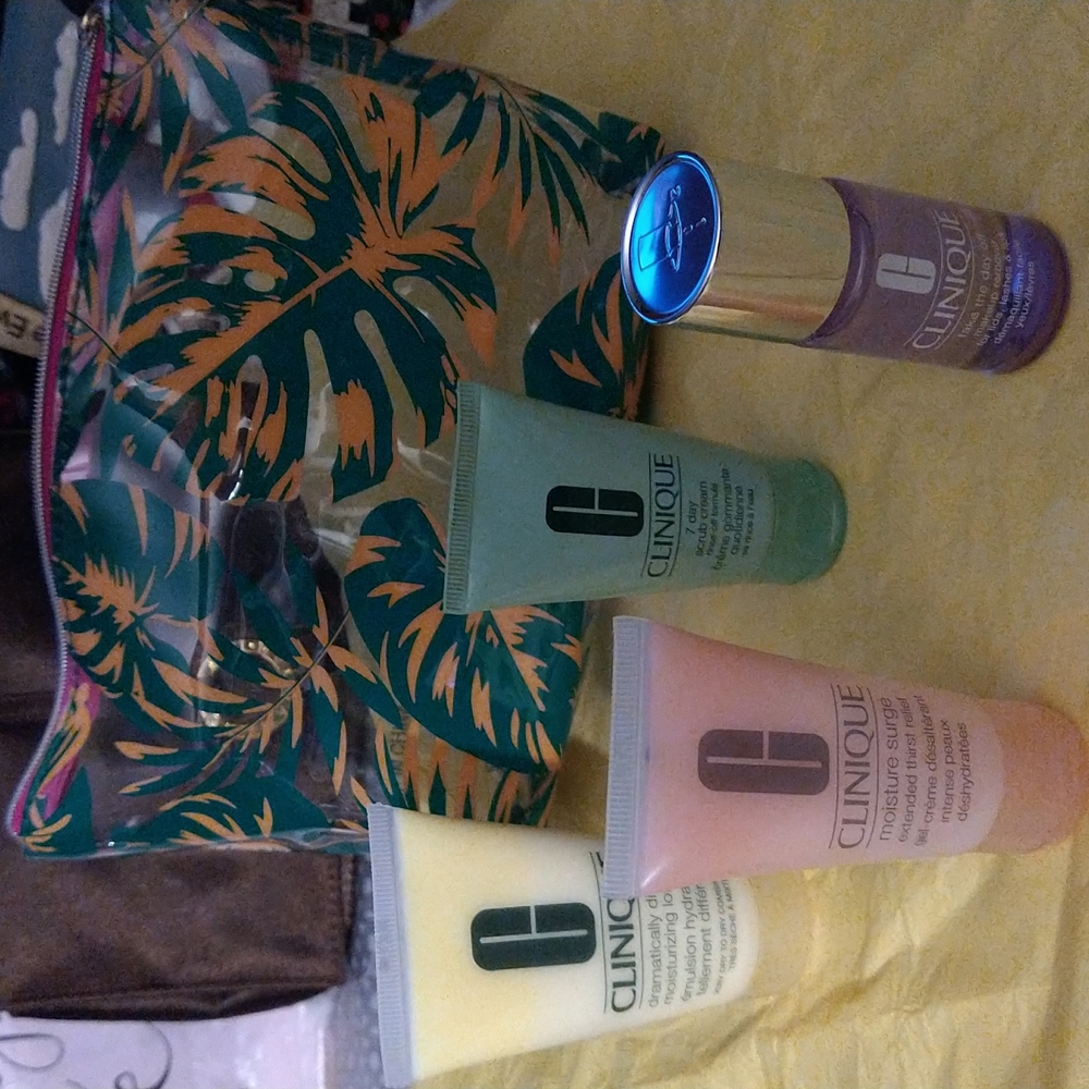 Clinique bag